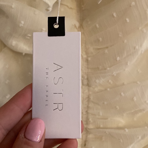 ASTR The Label Ruched Dress - Picture 9 of 10